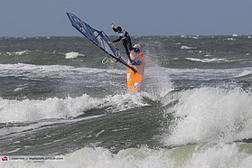 Thomas freestyle action