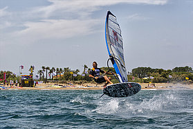 CB12 sl Albeau takes off Albeau takes off