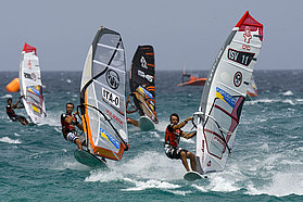 F09 sl Diaz holds off Rosati Diaz holds off Rosati