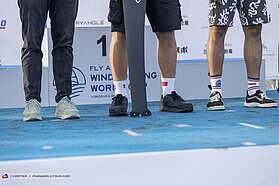 Japan prize giving 01316