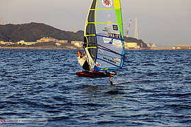 Foil action in Japan