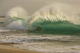 CV08 wv The Ponta Preta shorebreak struts its stuff The Ponta Preta shorebreak struts its stuff