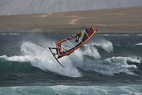 Cv08 wv Alex Mussolini tweaks an air at little Hookipa Alex Mussolini tweaks an air at little Hookipa