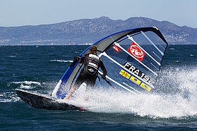 CB12 sl Albeau cranks a gybe Albeau cranks a gybe