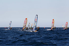 CB12 sl Albeau leading the way Albeau leading the way