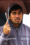 Tomohiko Suzuki braves the weather