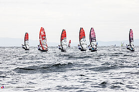 Round four action 00853