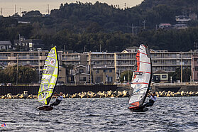 Foil slalom action 00491