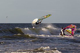 Seadi Tow Surf Aerial