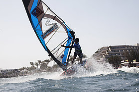 Anthony Ruenes style