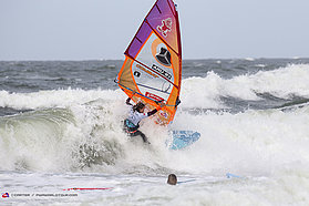 Offringa hits the lip