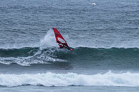 Bauer Photo-9280 Pete Kenyon off the top