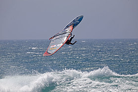 Josh Angulo One hand one leg back loop