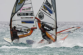 F09 sl Maynard and Buzianis at the mark Maynard and Buzianis at the mark