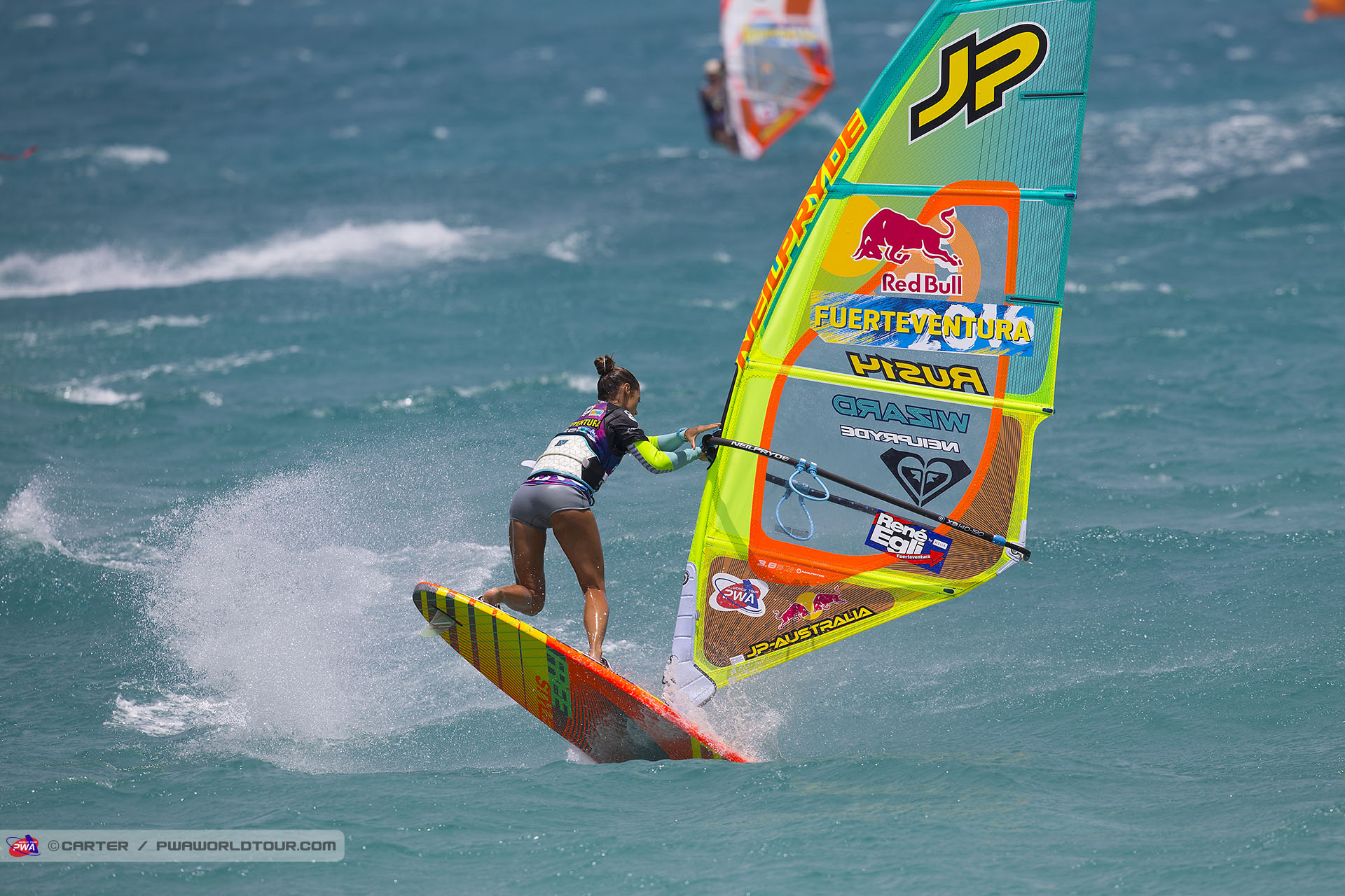 Porno ogli shafqatsizlarcha onasi ogziga cums